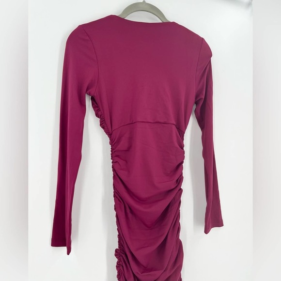 SUSANA MONACO Deep V Ruched Mini Dress Raspberry Red Long Sleeve Fitted Bodycon - Picture 7 of 9